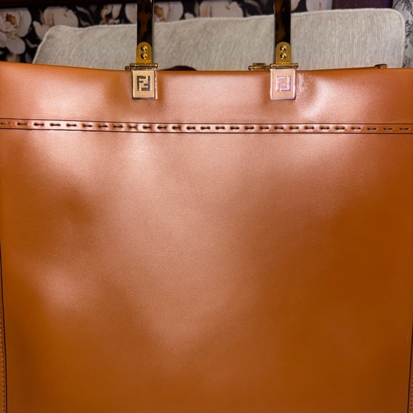 Fendi Sunshine Medium Tote Brown Leather Roma Logo Authentic - Picture 4 of 14